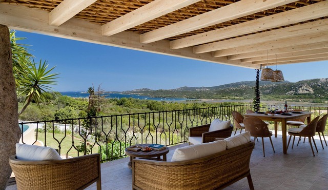 Villa 'Amata' with Sea View, Wi-Fi and Air Conditioning