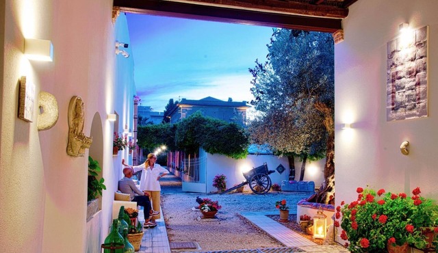 Villa Angelina, La casa del curatolo: two bedrooms & two bathrooms apartment with patio