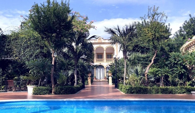 VILLA BROWN - Garden Apartment