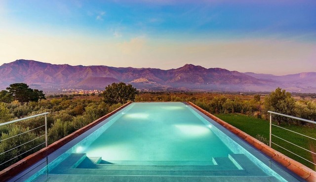 Villa Coco - 10 Guests, Stunning Mt Etna Views
