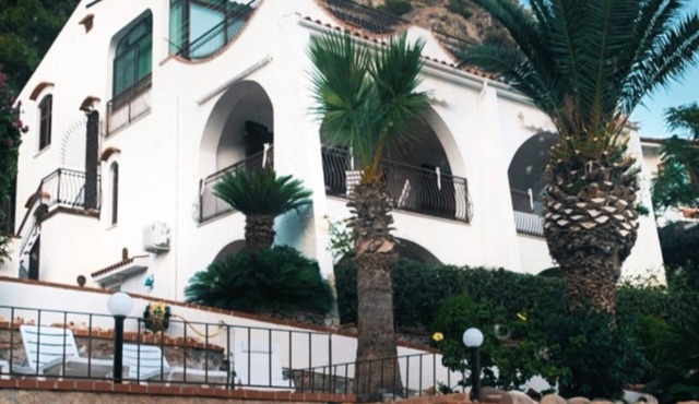 Villa Del Golfo Urio