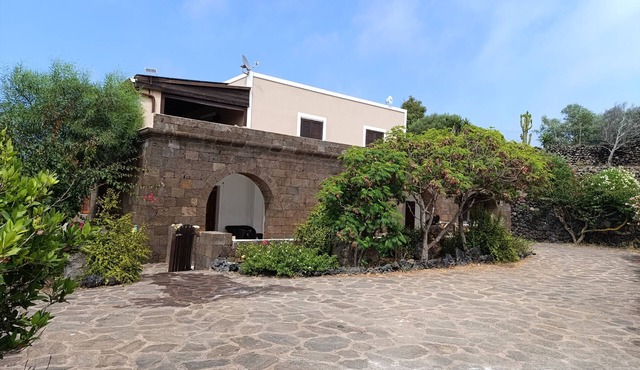 Villa Francesca - wonderful apartment in villa in Pantelleria