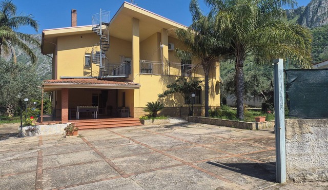 Villa Giu independent villa near airport and sea