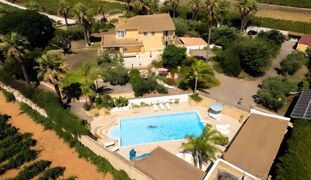 Villa 'Il Filo Di Perle' with Sea View, Wi-Fi, and Air Conditioning