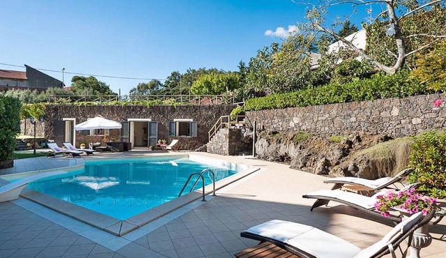 Villa in Ragalna near Mount Etna with Pool