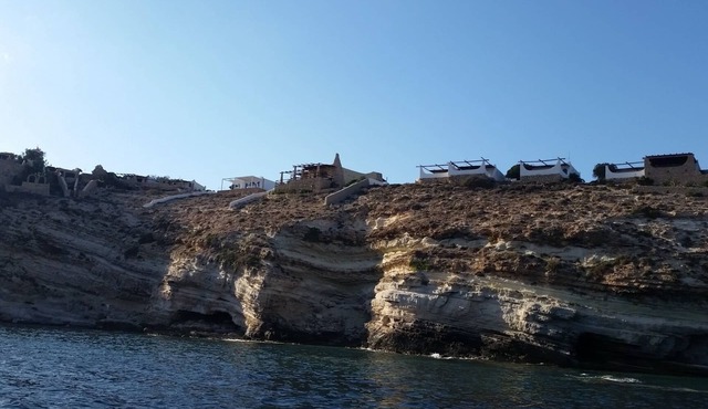 VILLA "ORNELLA" *