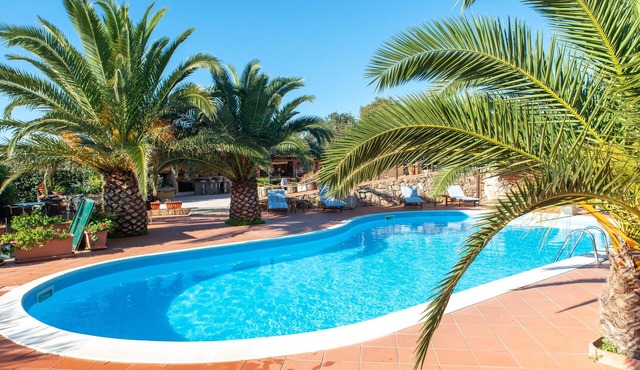 Villa Smeralda 9 – Family Apartment with Pool near Olbia