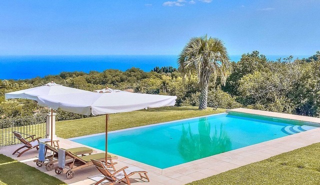 Villa Voltolino: An elegant and welcoming two-story villa located on a hillside, facing the sea, with Free WI-FI.