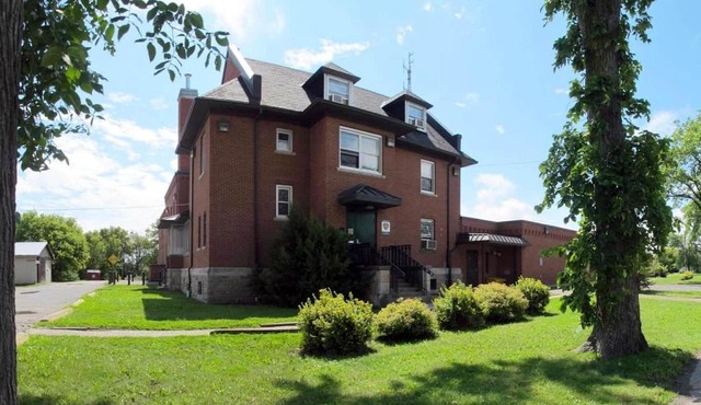 Wardens Quarters: 2 Bedroom Apt