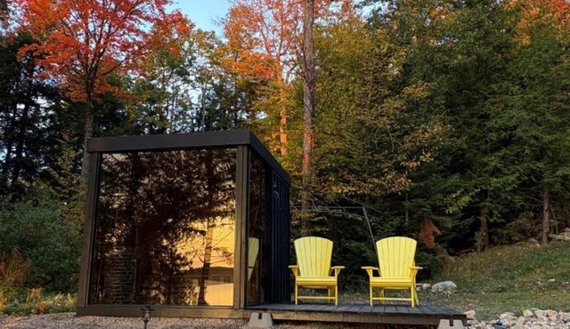 Waterfront Algonquin Retreat,Hot Tub & Sauna