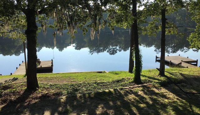 Waterfront Cottage Hideaway!