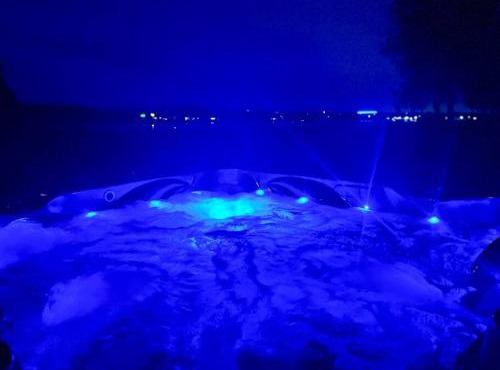 Waterfront Cottage 'The Dream' with Hot Tub, near Parlee Beach