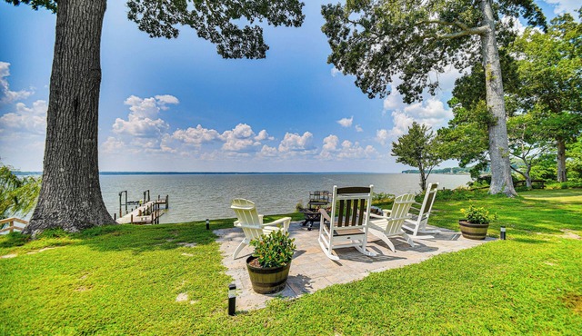 Waterfront Gloucester Cottage w/Private Boat Dock