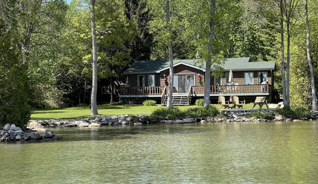 Waterfront & Pvt Beach 120’Shoreline: SHALLOW/Sandy: Perfect for Little Kids!