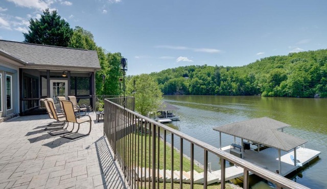Waterfront Smith Mountain Lake Home w/Boat Dock!