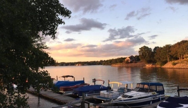 Waterfront Two Bedroom Cabin #18 on the lake at Long Cove Resort - Flexible Cancellation! by RedAwning