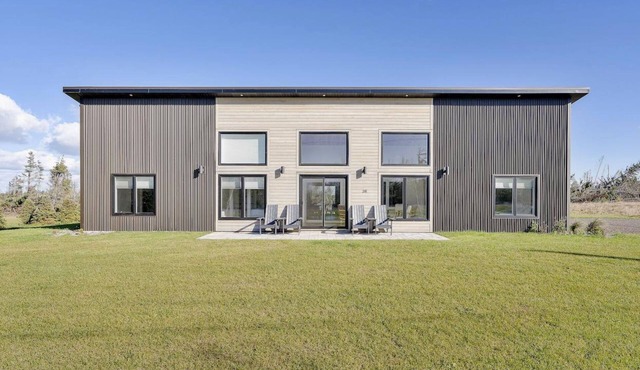 Waves and Woods Vacation Rental