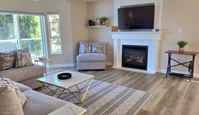 Where Trails Meet Lake Tranquility- sleeps 7