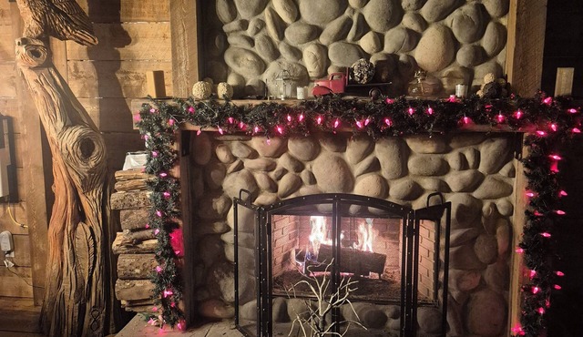 Wilderness lodge on shediac river very private with hot tub sleeps 14