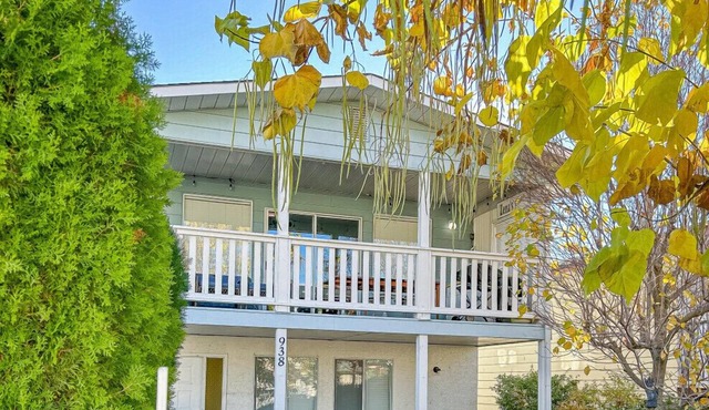 Zena's Penticton Beach Cottage