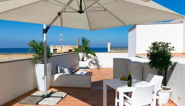 ZIBIBBO SUITES & ROOMS - Aparthotel in Centro Storico a Trapani