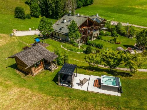 Alpine Mountain Chalet 