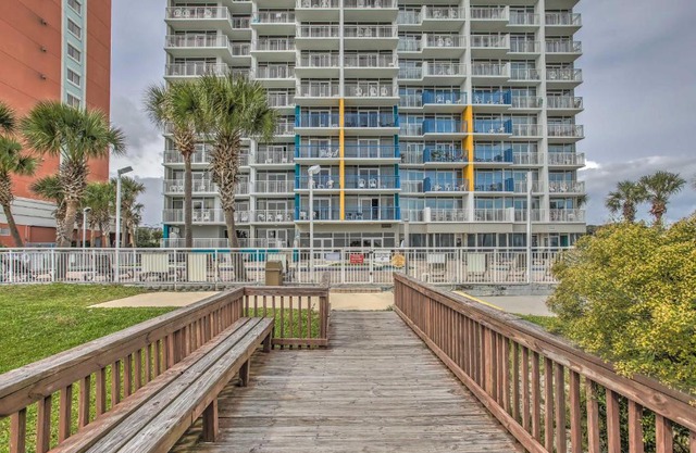Beachfront Resort with Ocean View - Near Boardwalk!