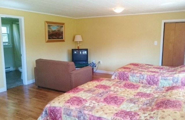 Cavendish Breeze Inn - Cottage 1