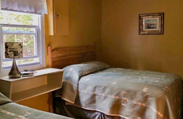 Cuddle Doon -1 Bedroom Cottage Forest & Lake PEI Cottages