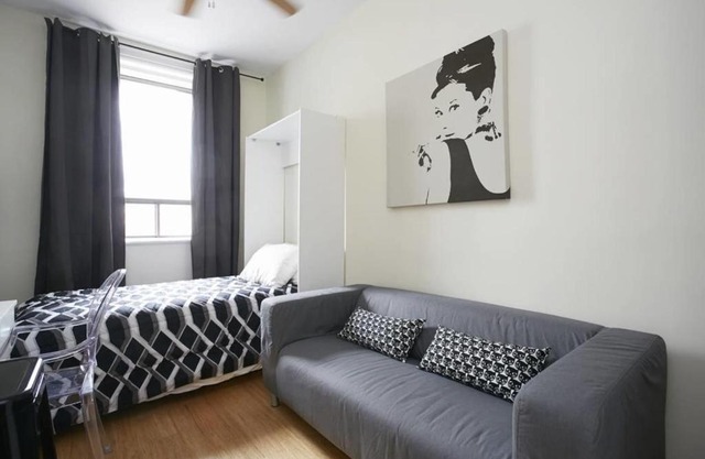 Furnished Studio by Concordia University #304