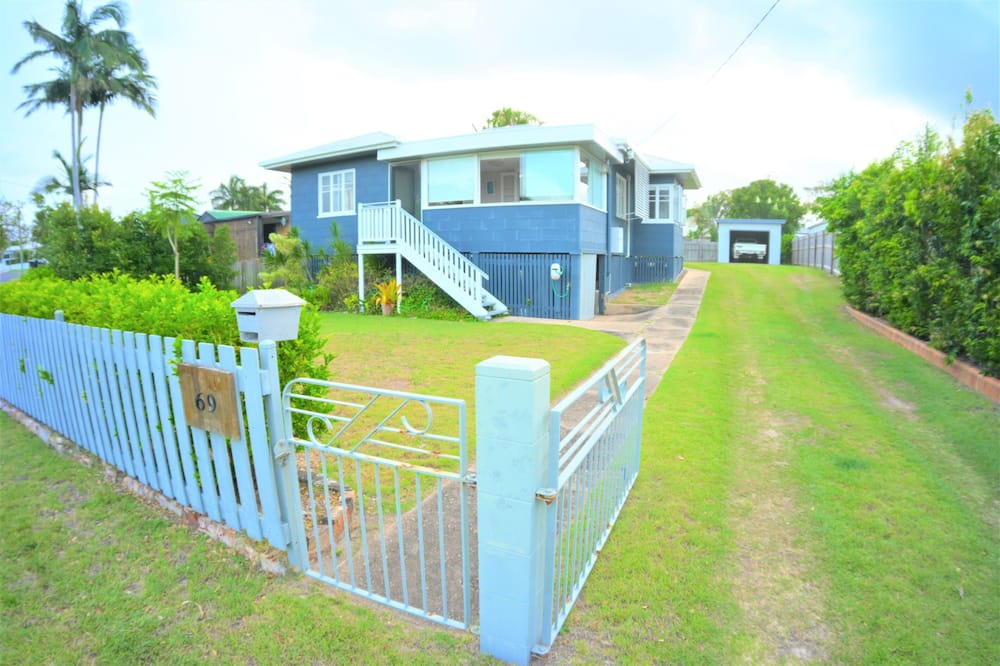 Urangan House | IDEALLY POSITIONED HOLIDAY HOME