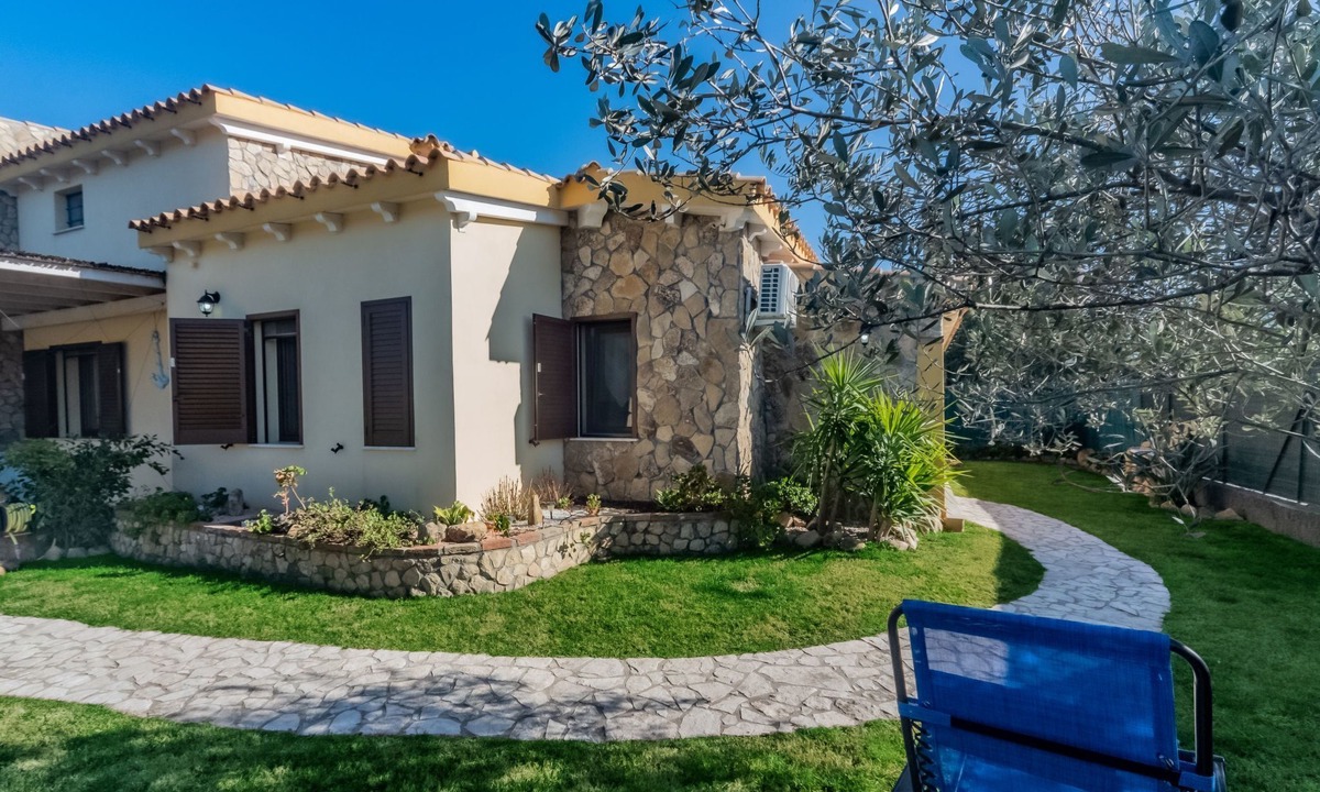 Castiadas House | Schöne moderne Villa mit privatem Pool. by Interhome