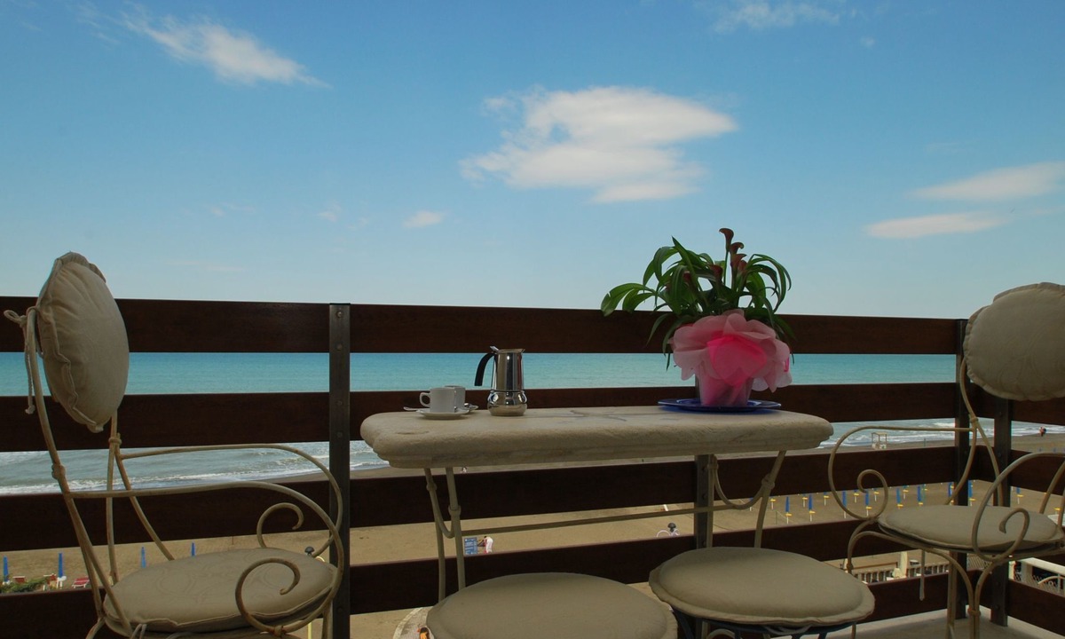 Marina di Castagneto Carducci Apartment | Vespucci von Holiday World by Interhome