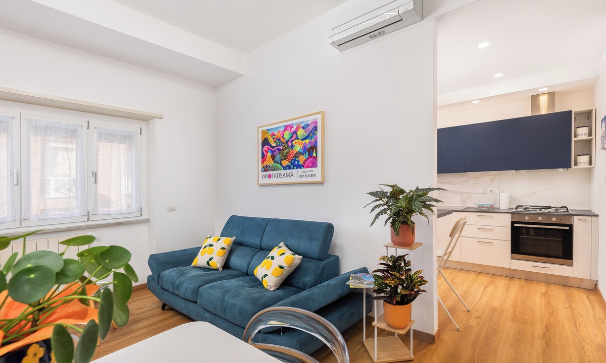 Cinecitta Apartment | Angolo Felice a Cinecittà - 3 bedroom apartment 3 minutes walk from Metro Line A