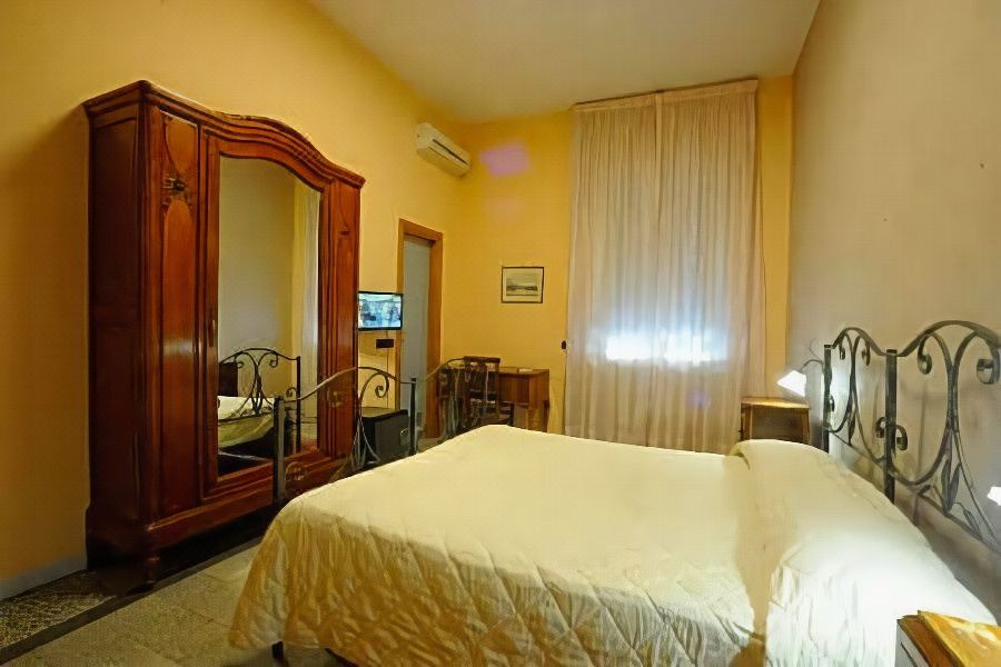 Photo of Bedroom in Latina