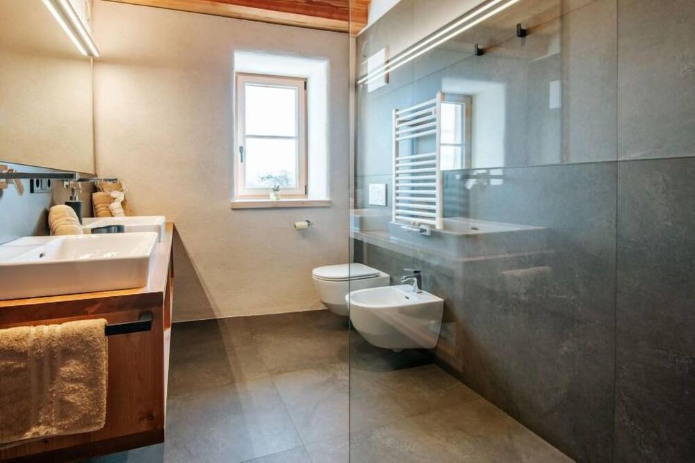 Photo of Bathroom in San Genesio Atesino