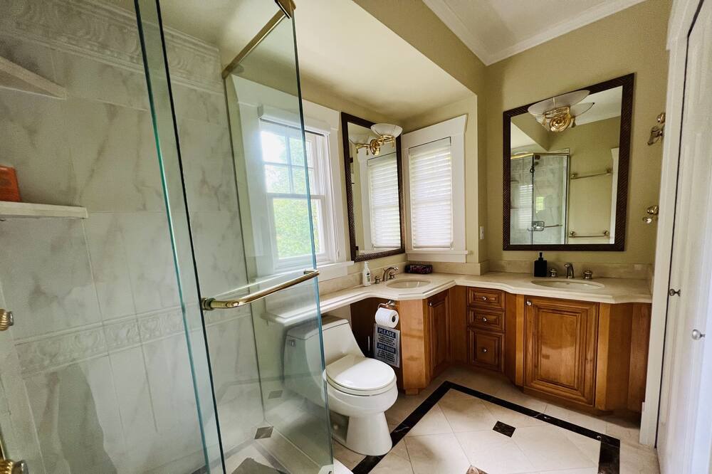 Photo of Bathroom in Shaughnessy
