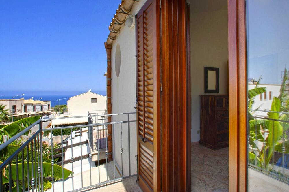 Photo of Patio Balcony in Macari
