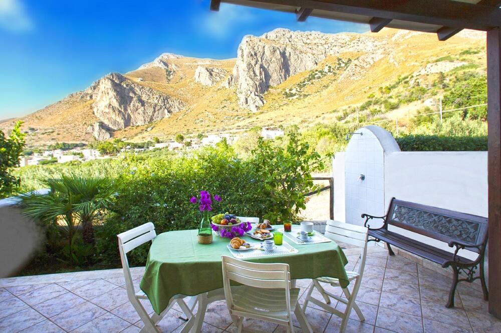 Photo of Patio Balcony in Macari