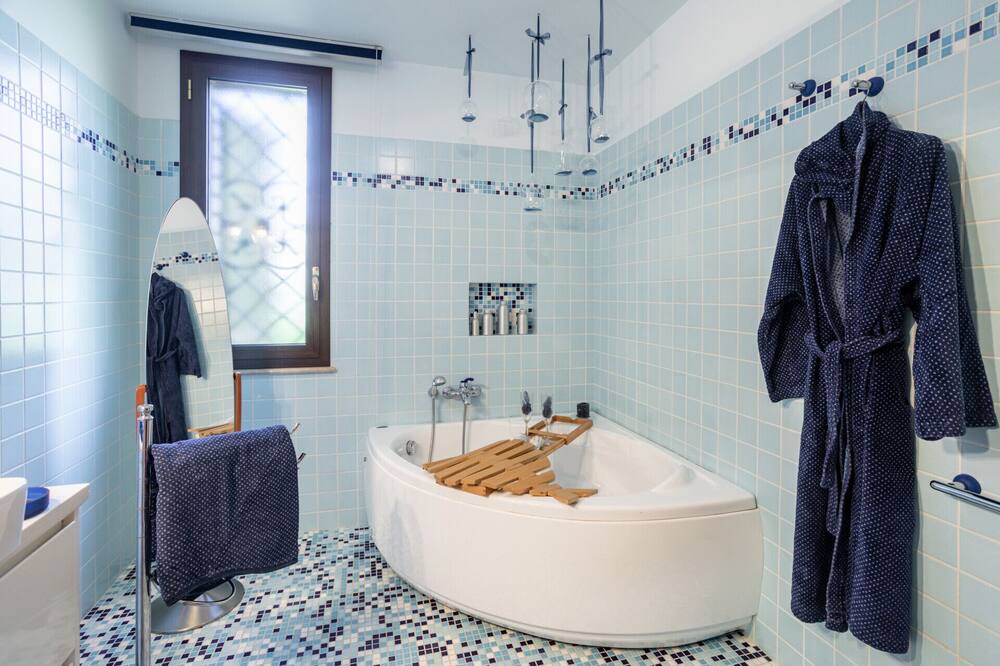 Photo of Bathroom in Marsala
