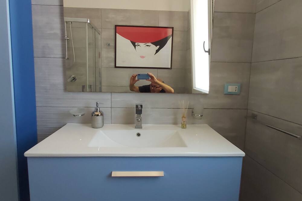 Photo of Bathroom in Castelvetrano