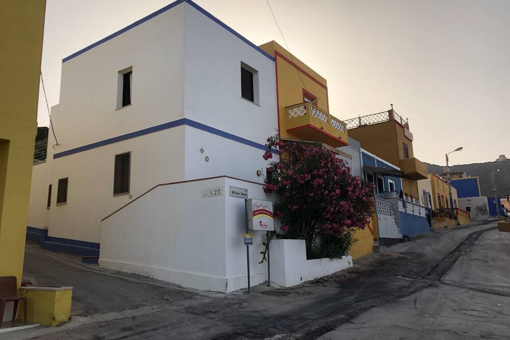 Photo of Outdoor in Linosa