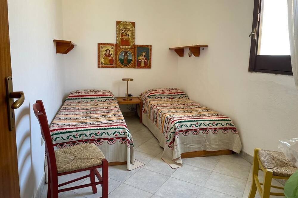 Photo of Bedroom in Linosa