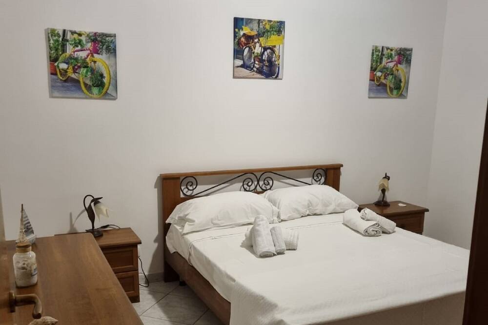 Photo of Bedroom in Castelluzzo