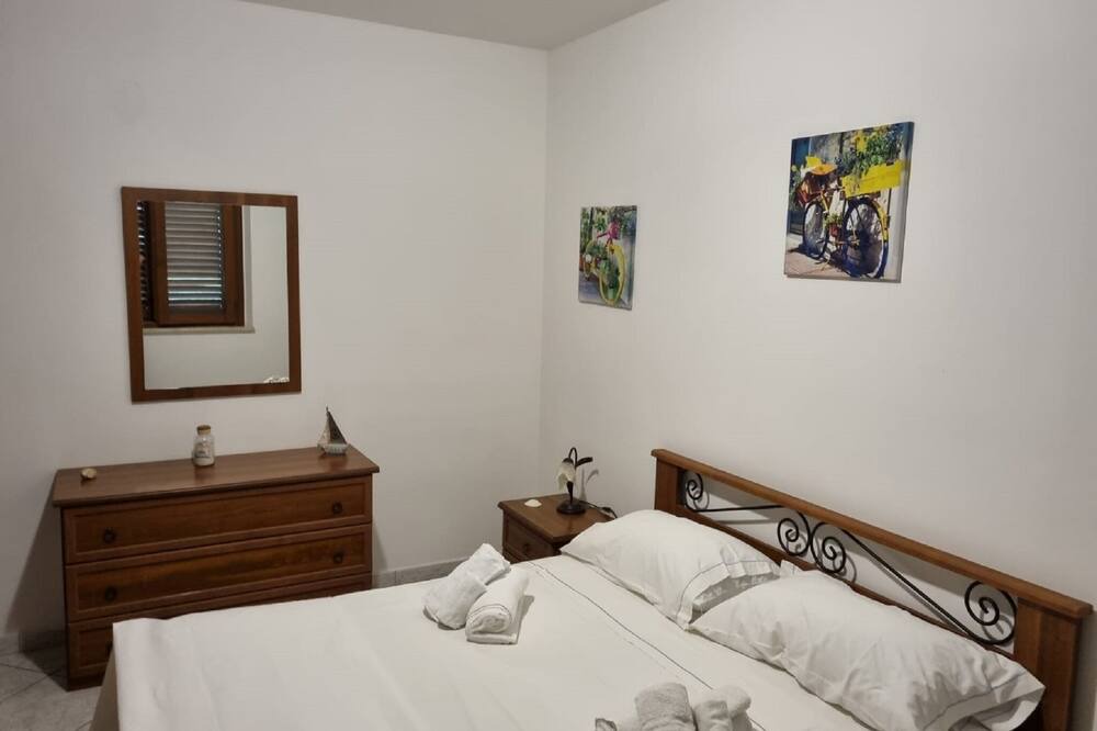 Photo of Bedroom in Castelluzzo