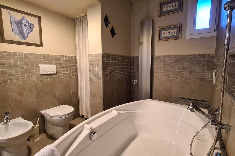 Photo of Bathroom in La Foce