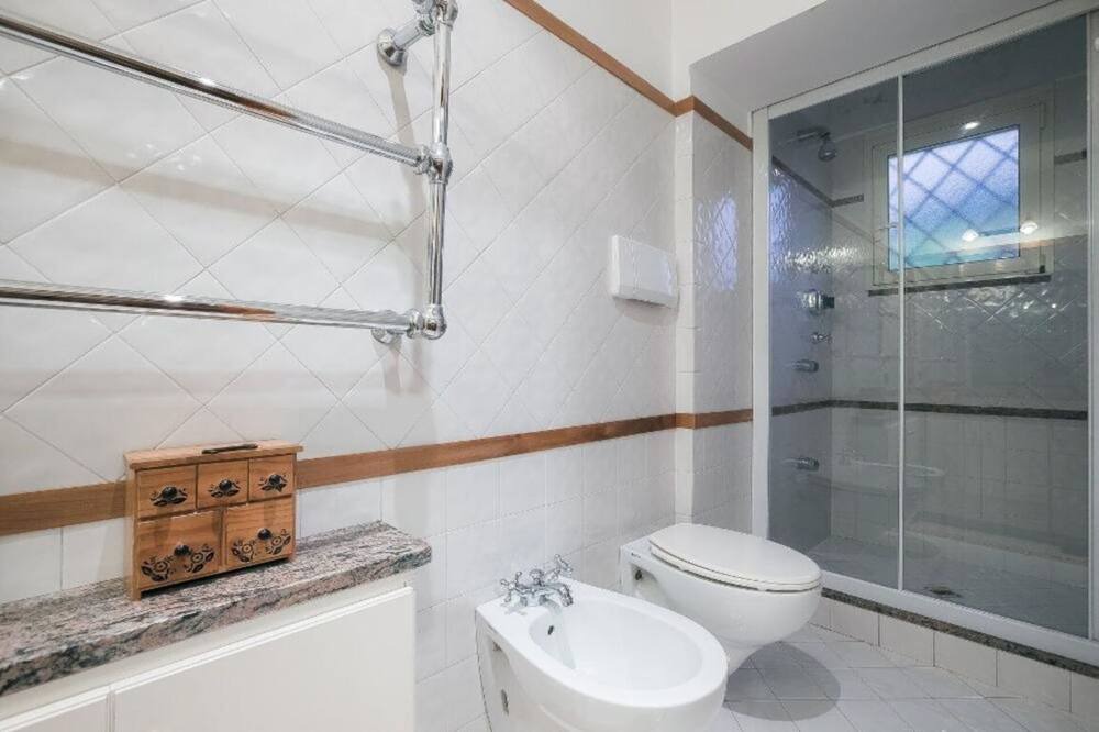 Photo of Bathroom in Quartiere Coppede