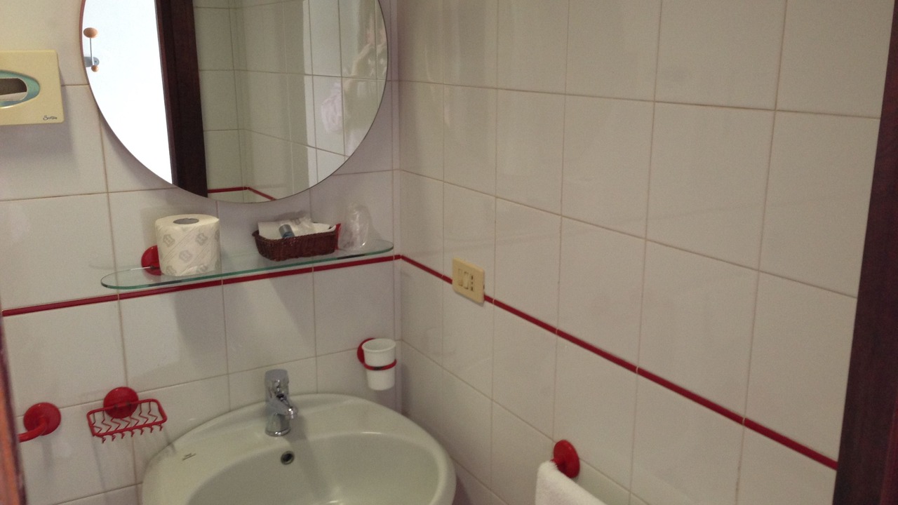 Photo of Bathroom in Aprilia