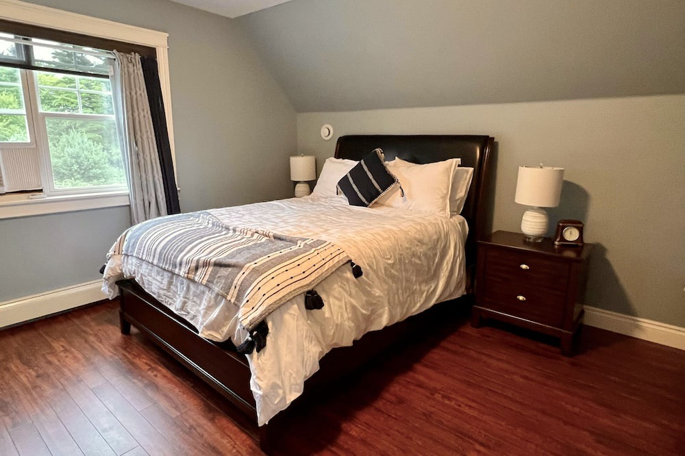 Photo of Bedroom in Clark's Harbour