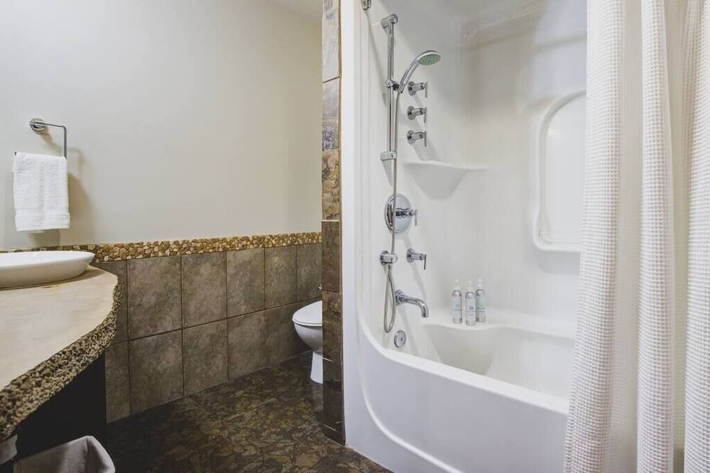 Photo of Bathroom in Cougar Creek